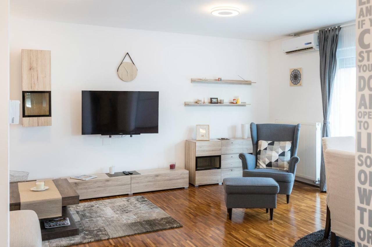 Spacious 2Bdr Apartment - Free Parking Ζάγκρεμπ Εξωτερικό φωτογραφία